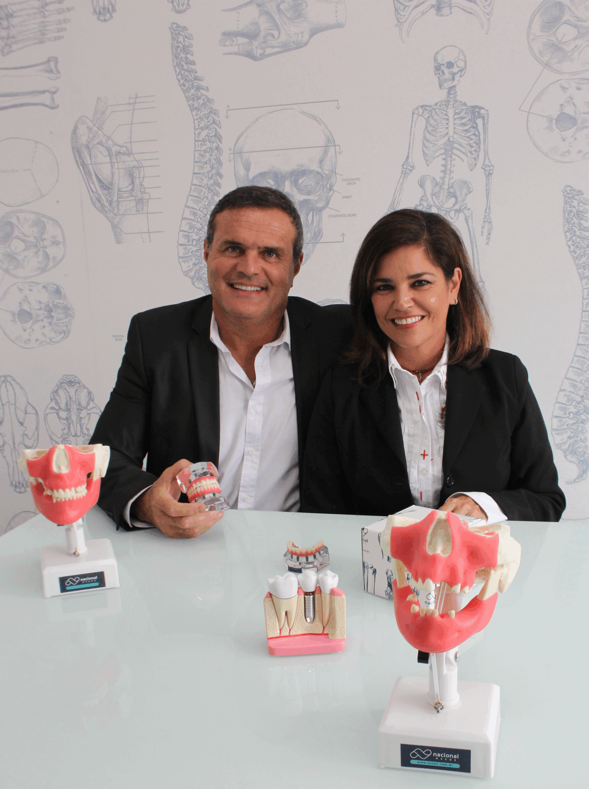 Fundadores da Nacional Ossos contam como empresa brasileira conquistou o mundo com ossos artificiais e modelos didáticos